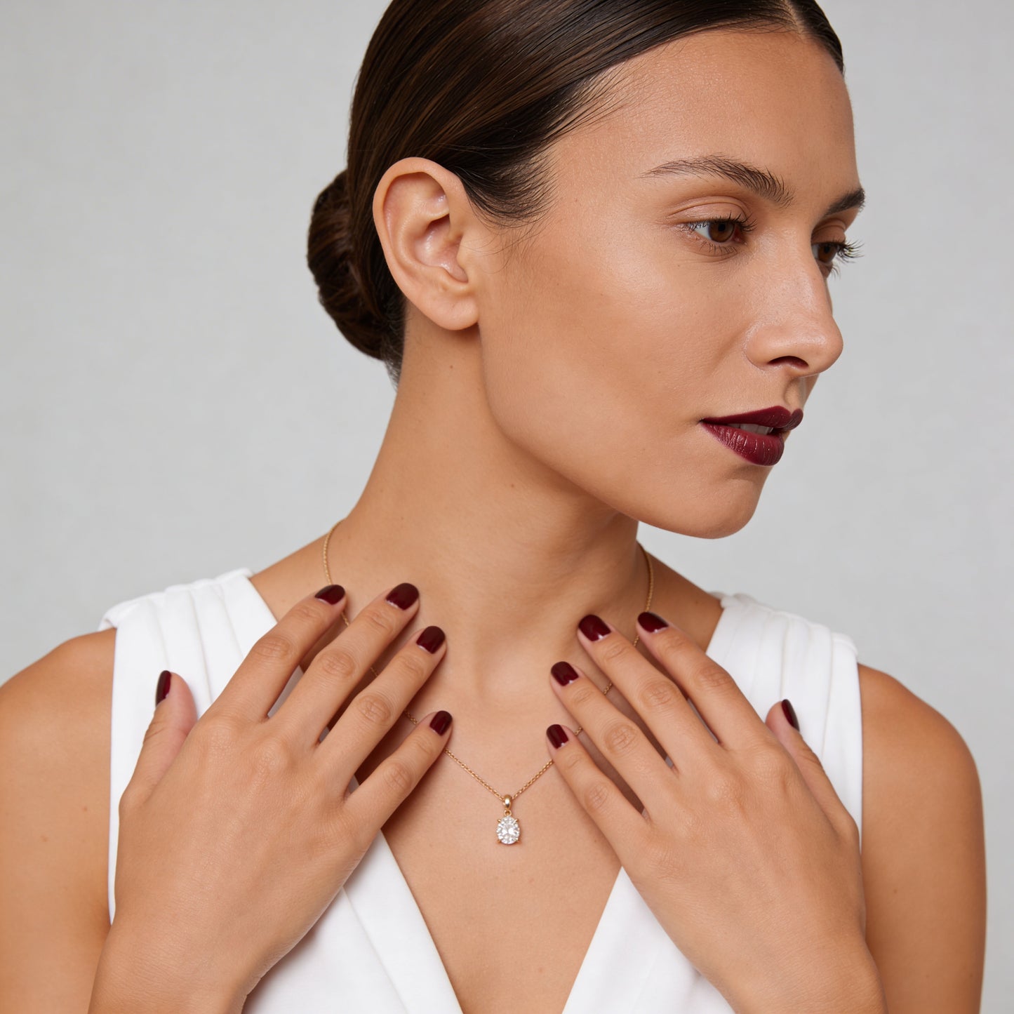 Oval Classic Pendant with Chain